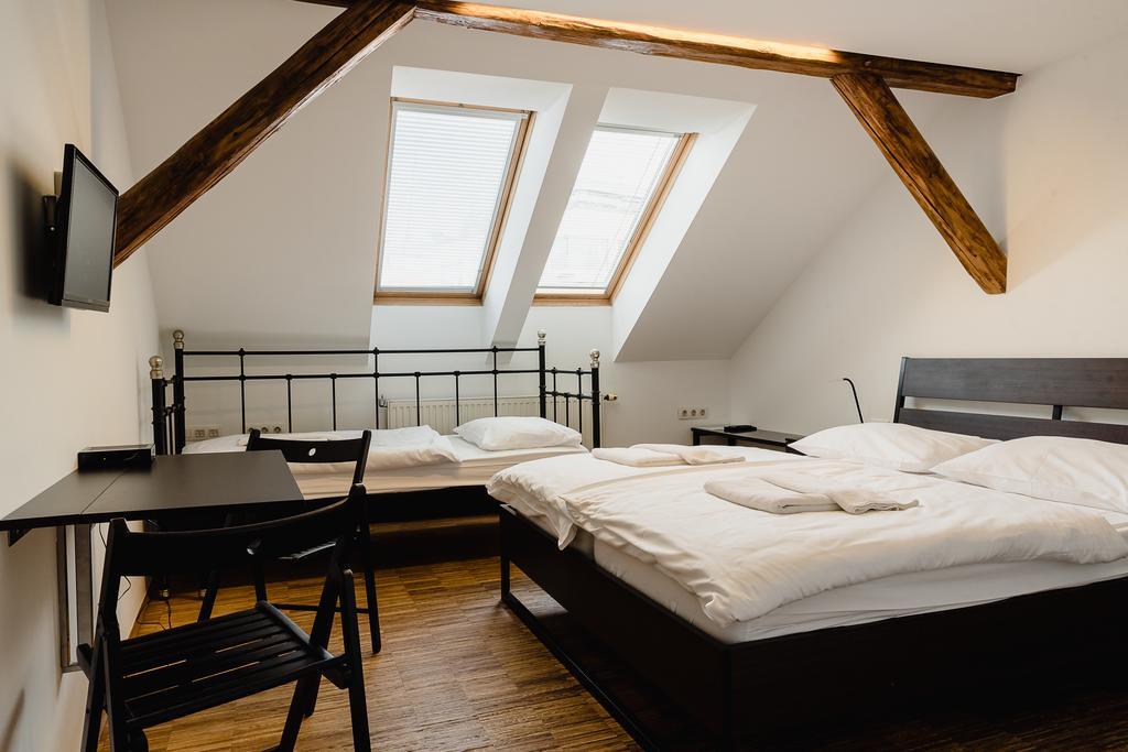 Bed & Breakfast Atticus Ljubljana Bilik gambar