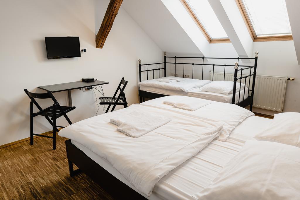 Bed & Breakfast Atticus Ljubljana Luaran gambar